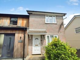 14, Clos Plas Isaf, Llangennech, Llanelli SA14 8RX