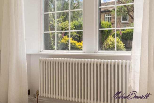 3 bed Semi-Detached for sale Image 5