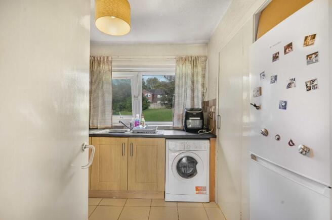 1 bed Flat for sale Image 6
