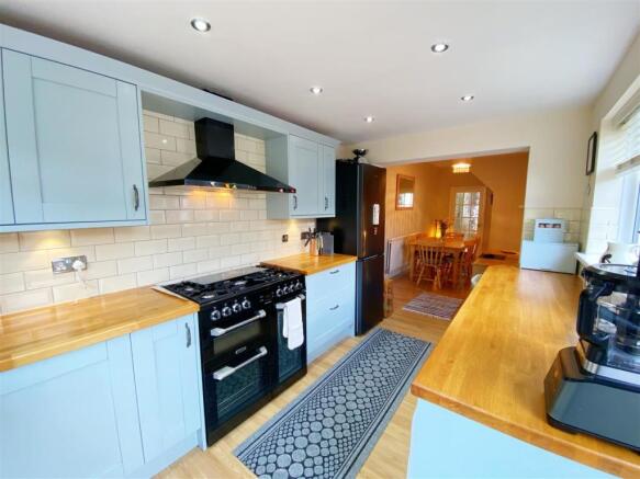 Kitchen pic 5.jpg