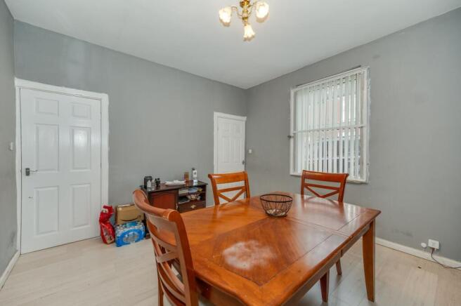 KITCHEN, DINER AND LOUNGE