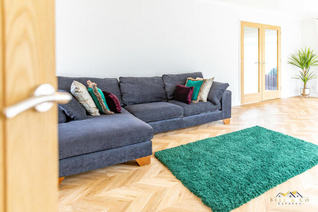 4 bed Detached Bungalow for sale Image 7