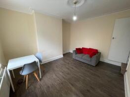 47, Harold View, Hyde Park, Leeds LS6 1PP