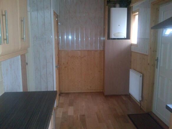 3 bed Semi-Detached to rent Image 4
