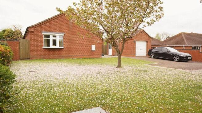 Front Gardens (3)