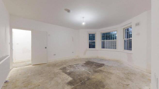 Flat 29A Holland Park Gardens, Holland Park, London, W14 8EA