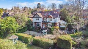 Willow House, Beech Road, Haslemere GU27 2BX