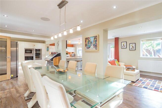Kitchen / Dining