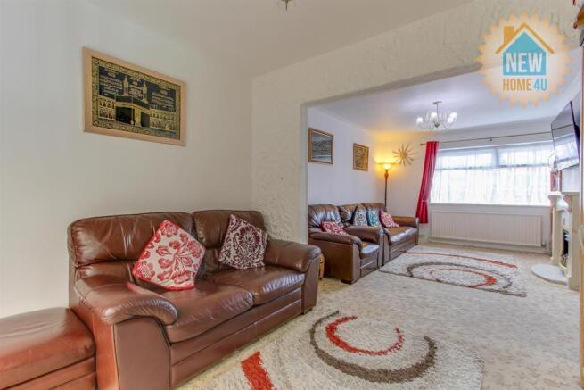 LOUNGE: