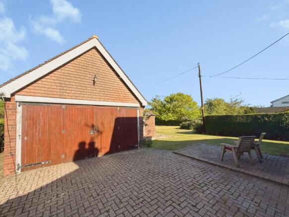 Double Garage/Workshop