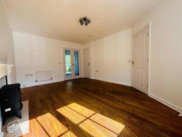 Living Room: