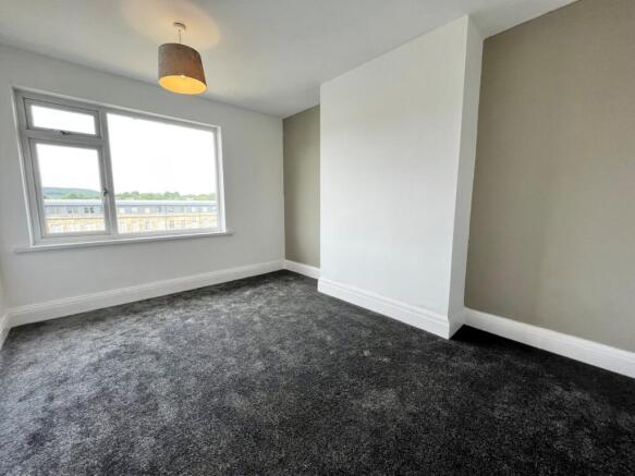 3 bed Terraced for sale Image 5