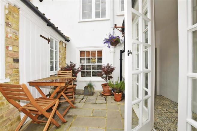 External Lifestyle Photograph