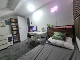 2, Retford Close, Romford RM3 9NA