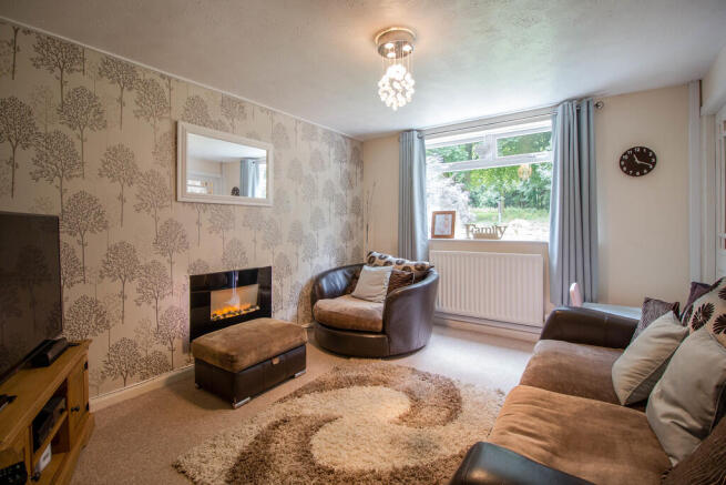 3 bed Terraced to rent Image 5