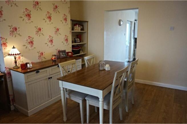 Lounge/Dining Room