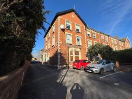 Flat 2, 17 Clifton Lodge, Clifton Terrace, Taunton TA2 7BL