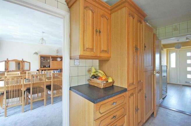 Kitchen Dining.jpg