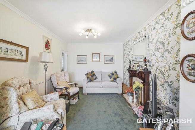 Warren Drive, Hornchurch, RM12 photo 4