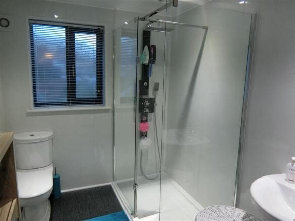 2014 Shower Room