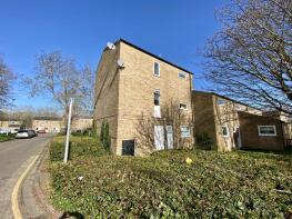 32, Oxclose, Bretton, Peterborough PE3 8JR