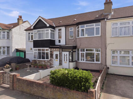Pembroke Avenue, Enfield, EN1