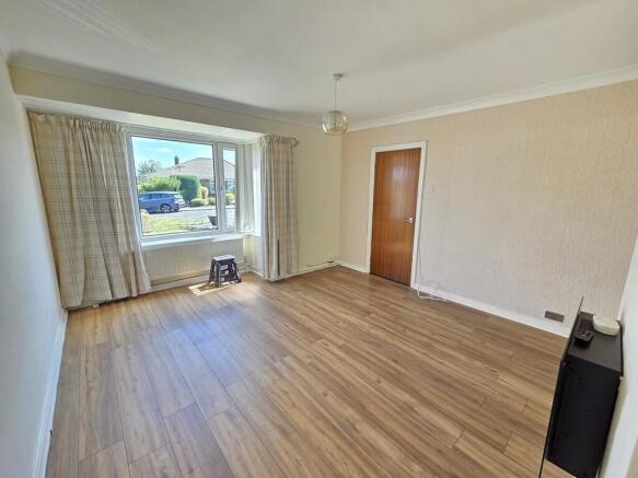 3 bed Semi-Detached to rent Image 4