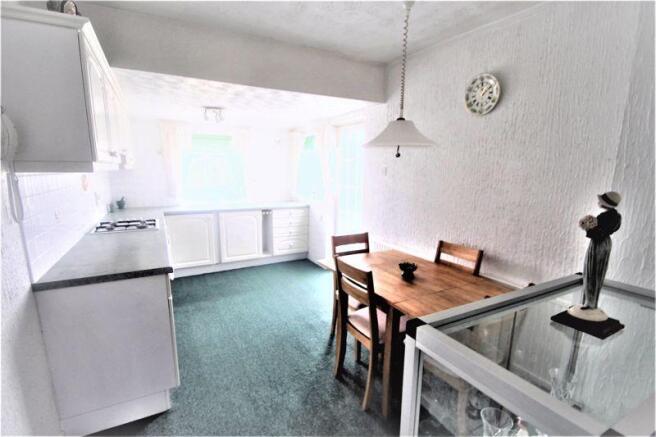 Kitchen/dining...