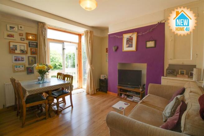 KITCHEN / DINING / DAY ROOM:
