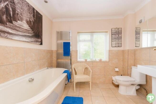 Large Family Bathroom