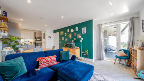 Courthouse Way, London, SW18 4PG