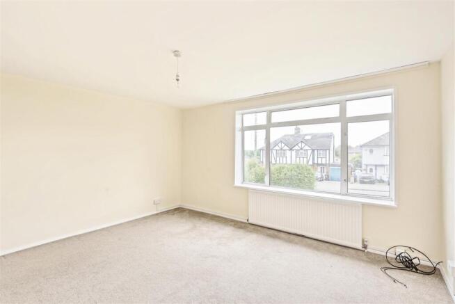 Watford Road - Lounge (2).jpg