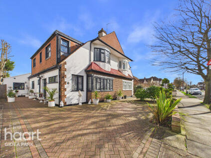 Pemberton Avenue, Gidea Park