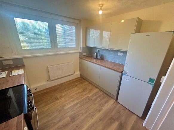 kitchen 2.jpg