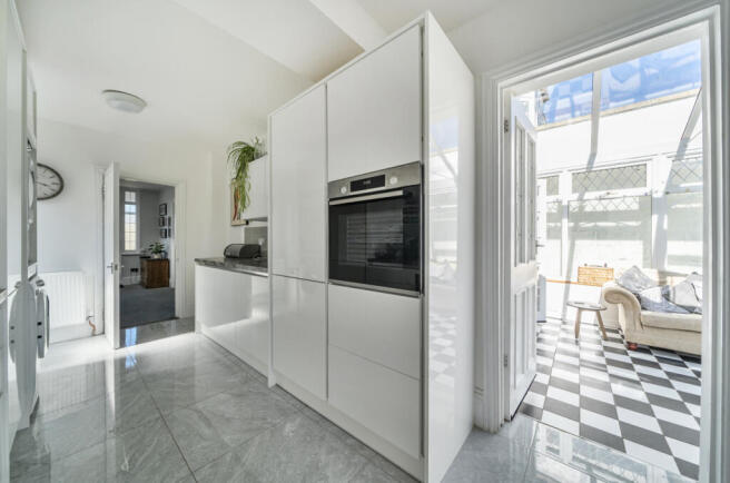 1436759-15-69d547...