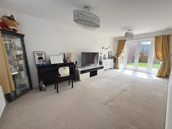 3 bed Detached for sale Image 4