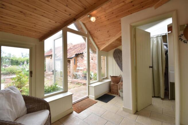 GARDEN ROOM