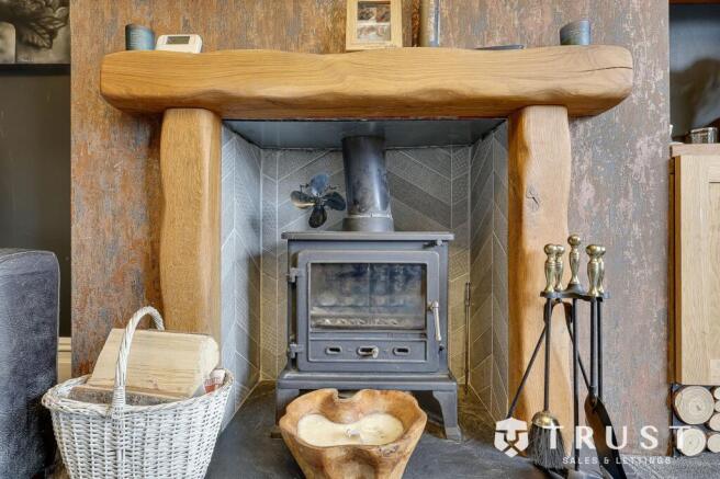 3 bed Semi-Detached for sale Image 11
