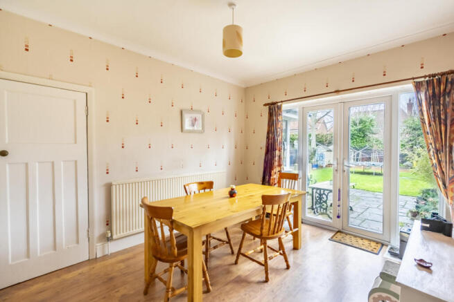 4 bed Semi-Detached for sale Image 7