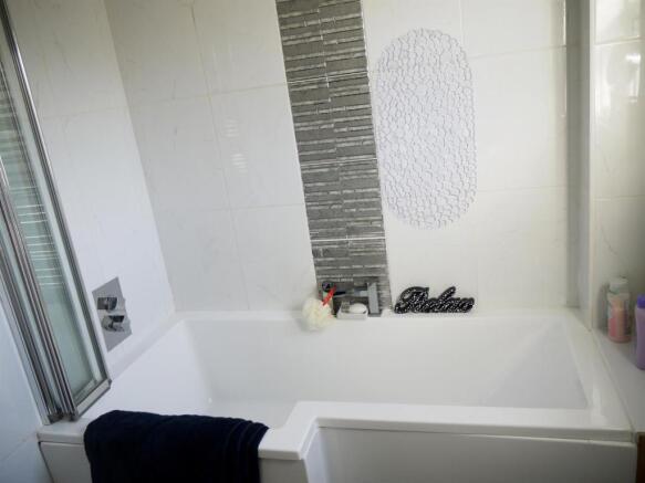 BATHROOM VIEW TWO