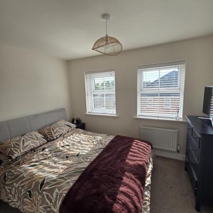 3 bed Semi-Detached for sale Image 9