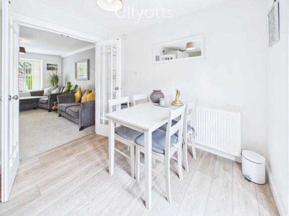 3 bed Detached to rent Image 5