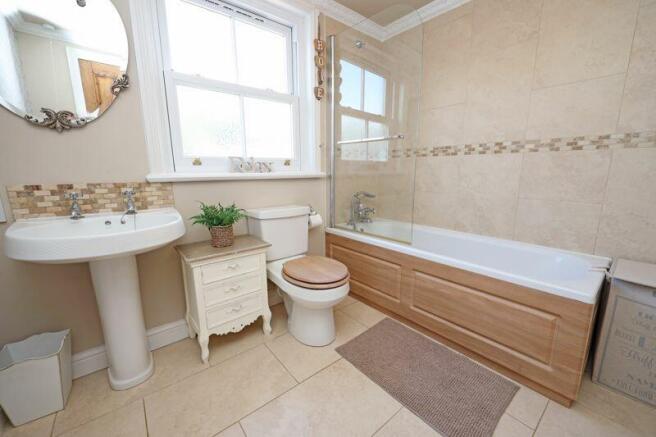 2nd Bathroom
