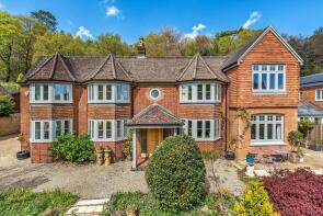 Clereholt, Felday Glade, Dorking RH5 6PG