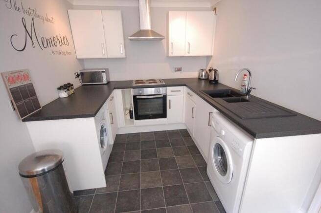 KITCHEN / DINER