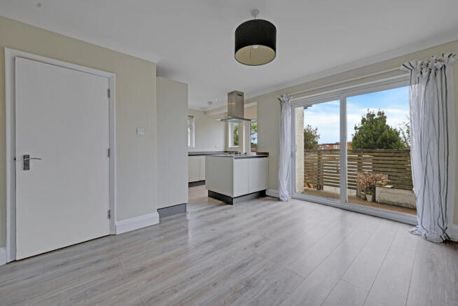 11-040bGCUSL - Tanfield Ave - Bedroom 3 -Origin...