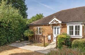 6, Holmes Place, Kingston Avenue, Leatherhead KT24 6QL