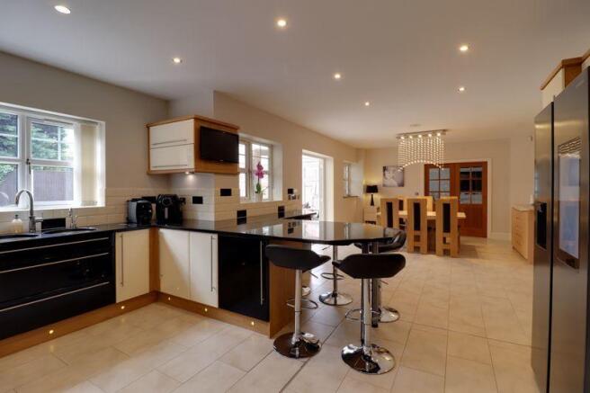 Open Plan Family Dining Kitchen