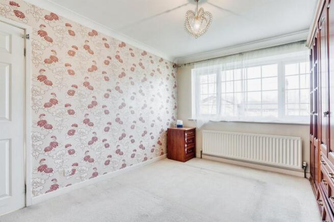 3 bed Semi-Detached for sale Image 8