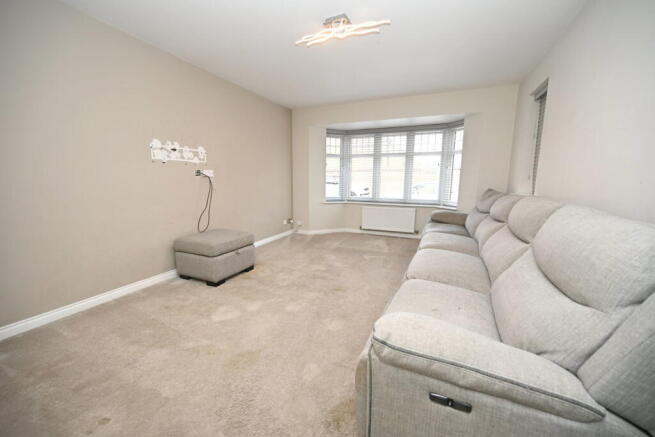 4 bed Detached for sale Image 7